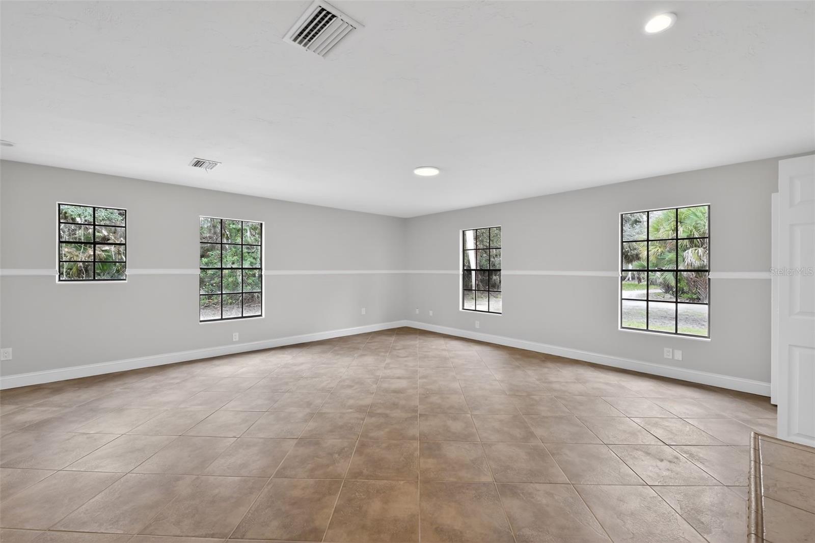 Image 28 of 45 For 4570 Hidden River Road