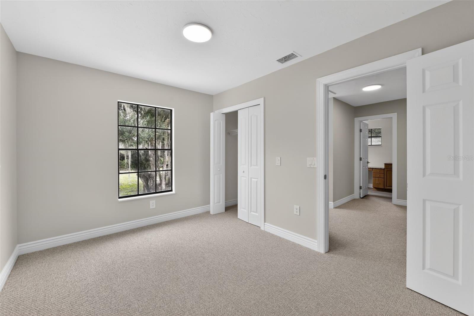 Image 33 of 45 For 4570 Hidden River Road