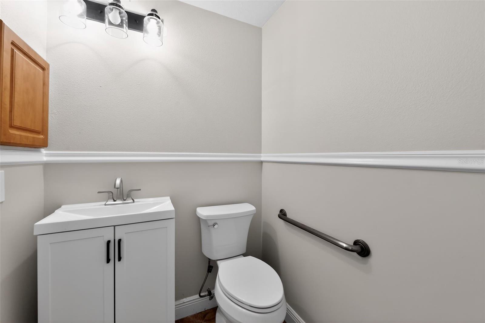 Image 36 of 45 For 4570 Hidden River Road