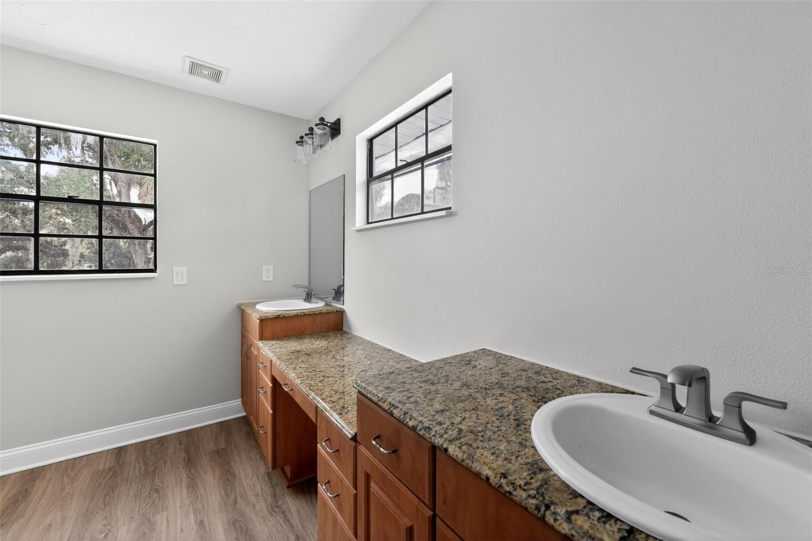 Image 38 of 45 For 4570 Hidden River Road