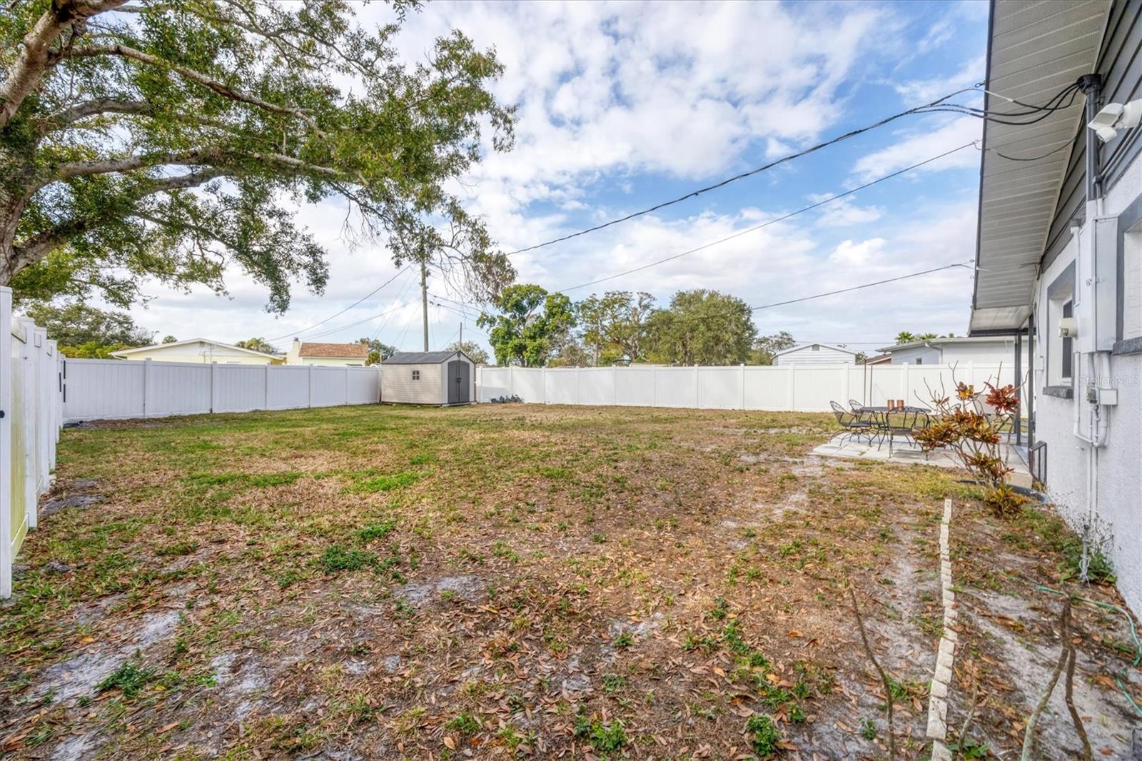 Image 13 of 36 For 322 Linden Drive