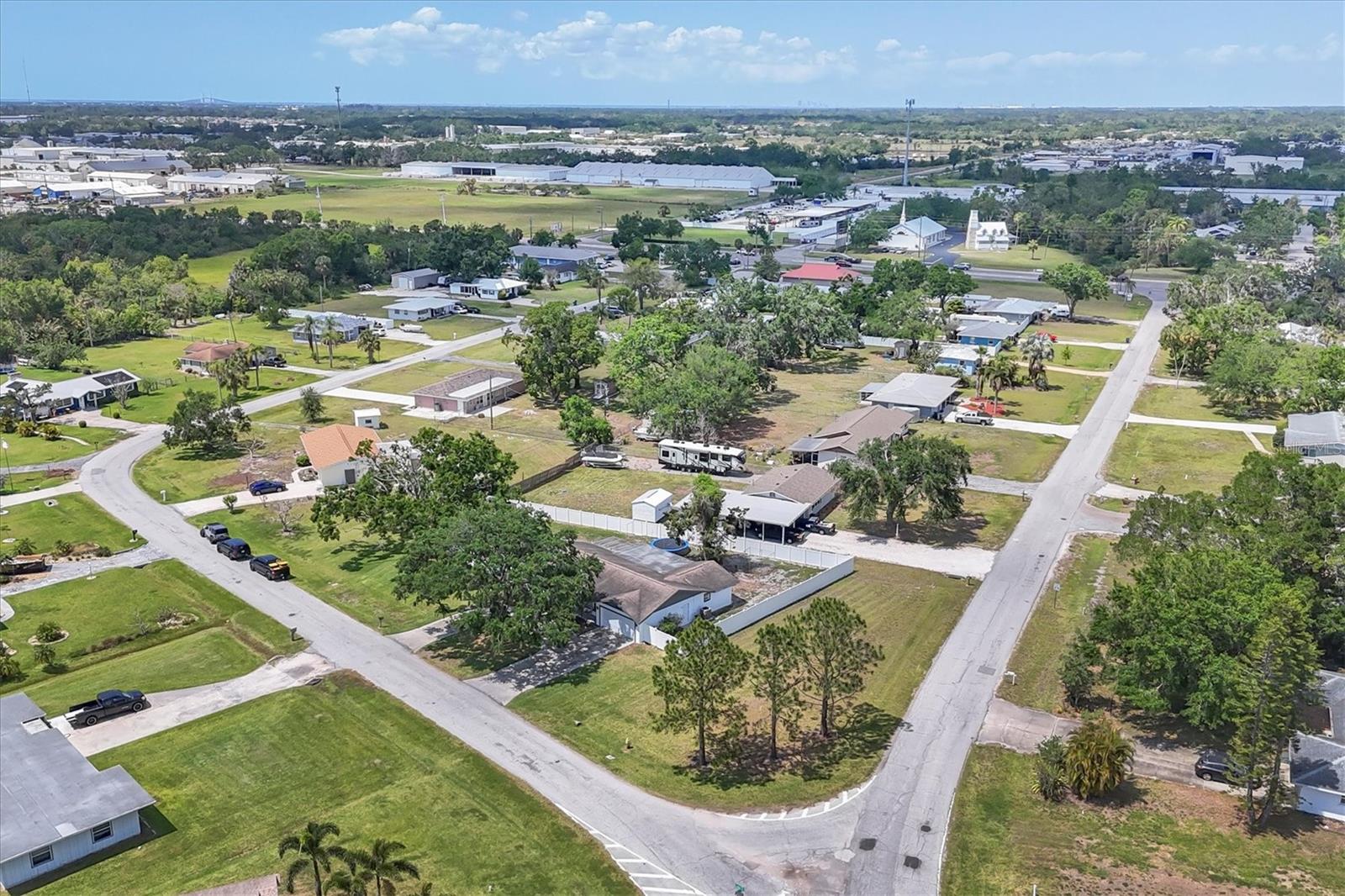 Image 15 of 36 For 322 Linden Drive