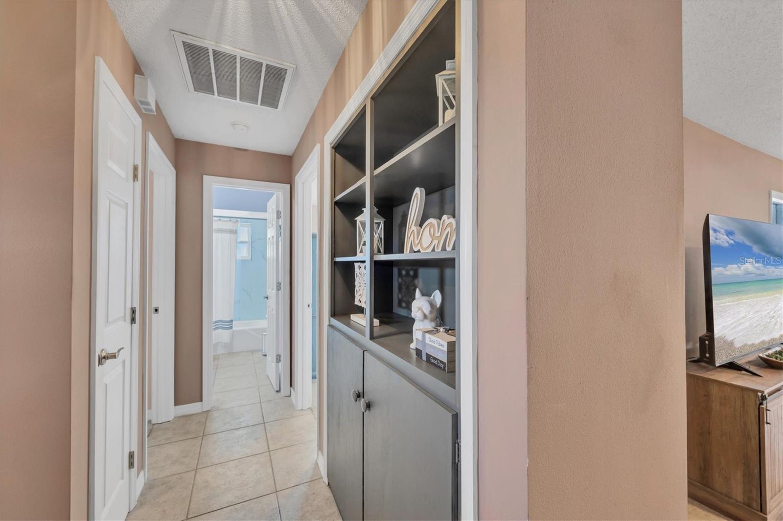 Image 17 of 36 For 322 Linden Drive