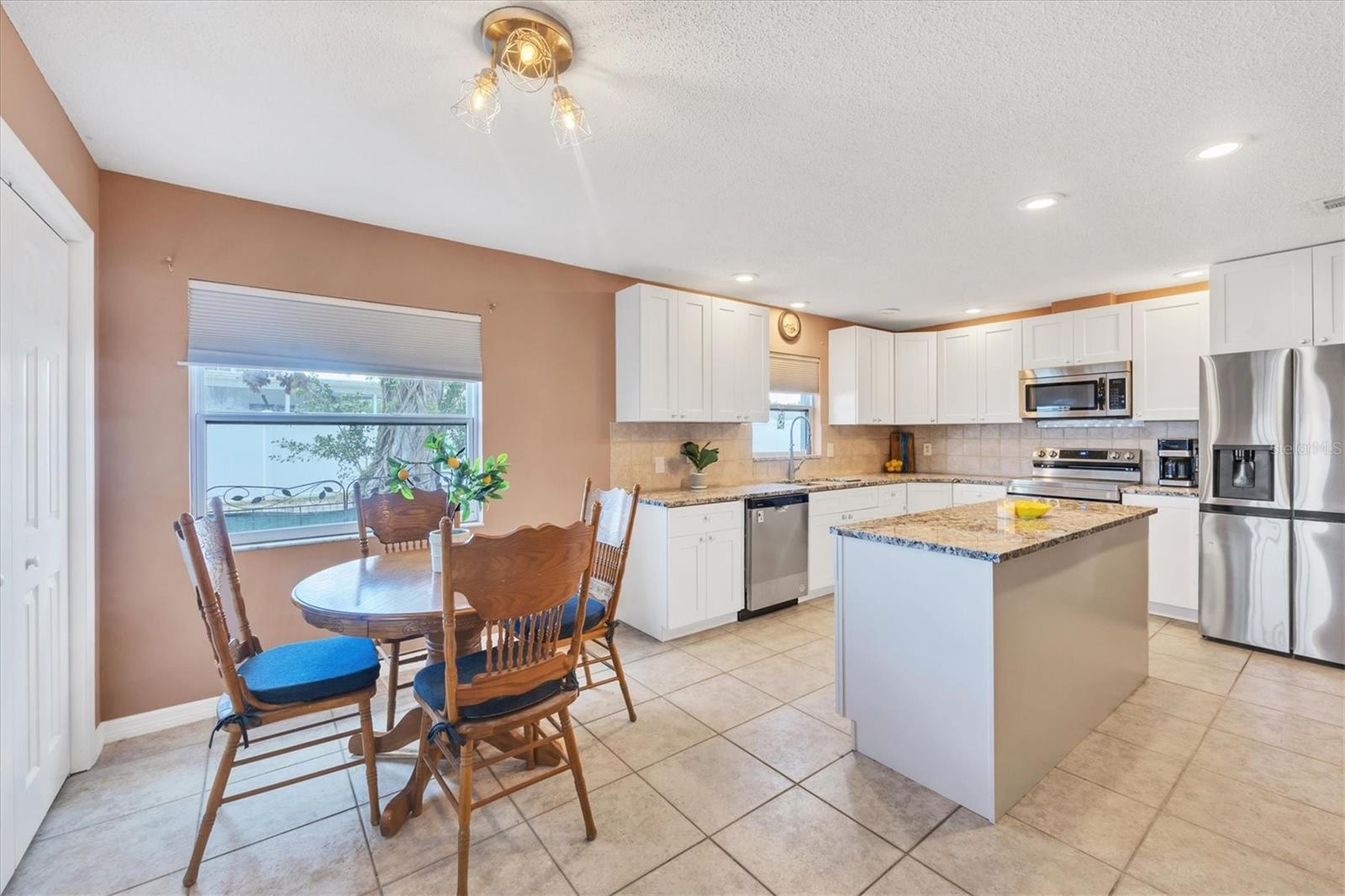 Image 22 of 36 For 322 Linden Drive