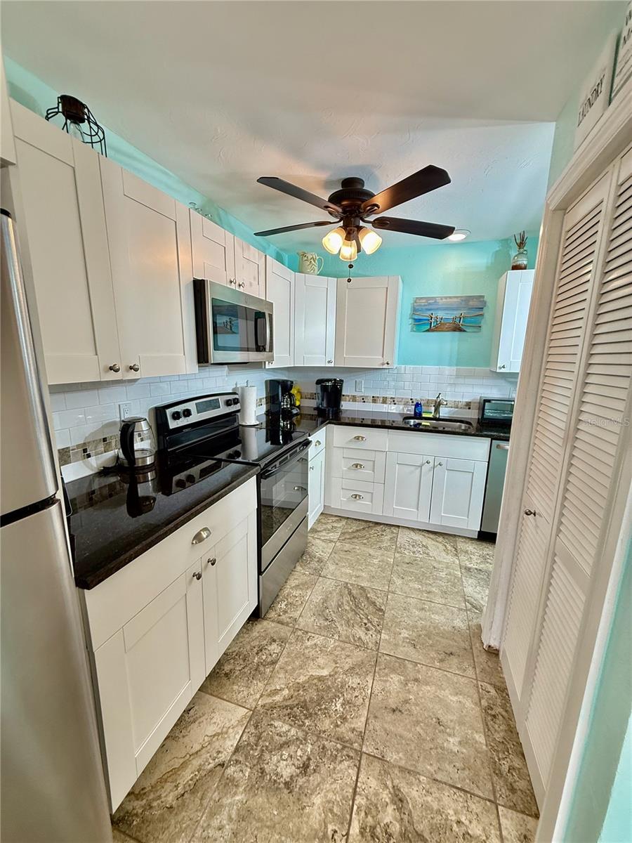 Image 5 of 19 For 3405 Clark Road 106