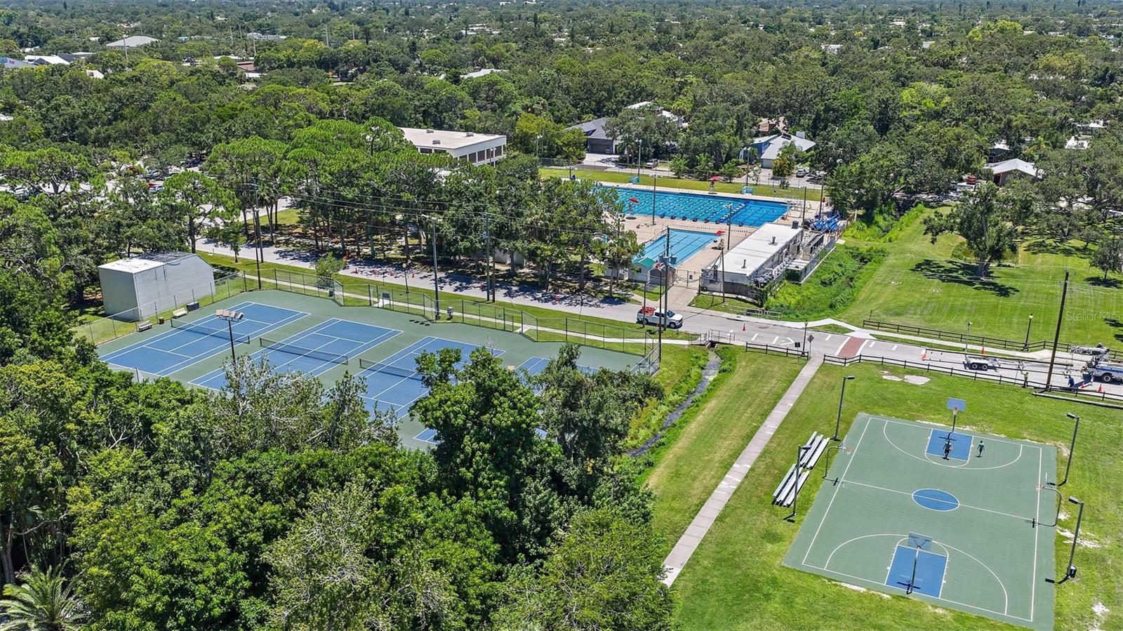 Image 55 of 55 For 2587 Temple Street