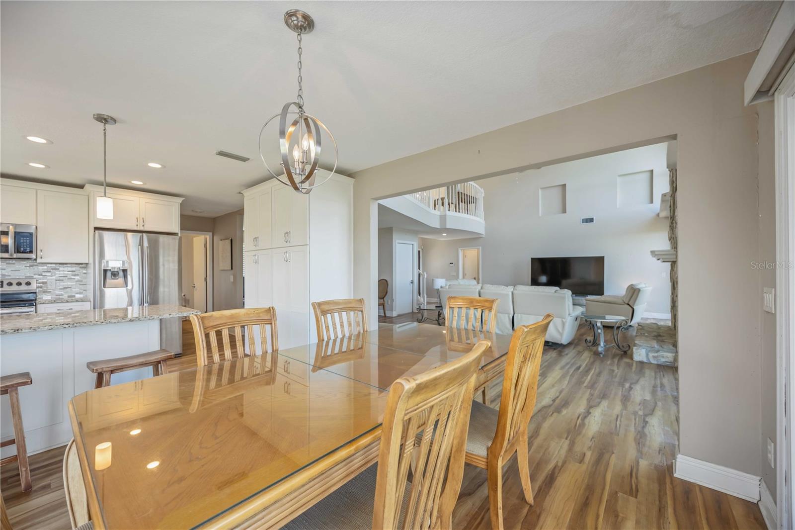 Image 16 of 66 For 1470 Bayshore Drive