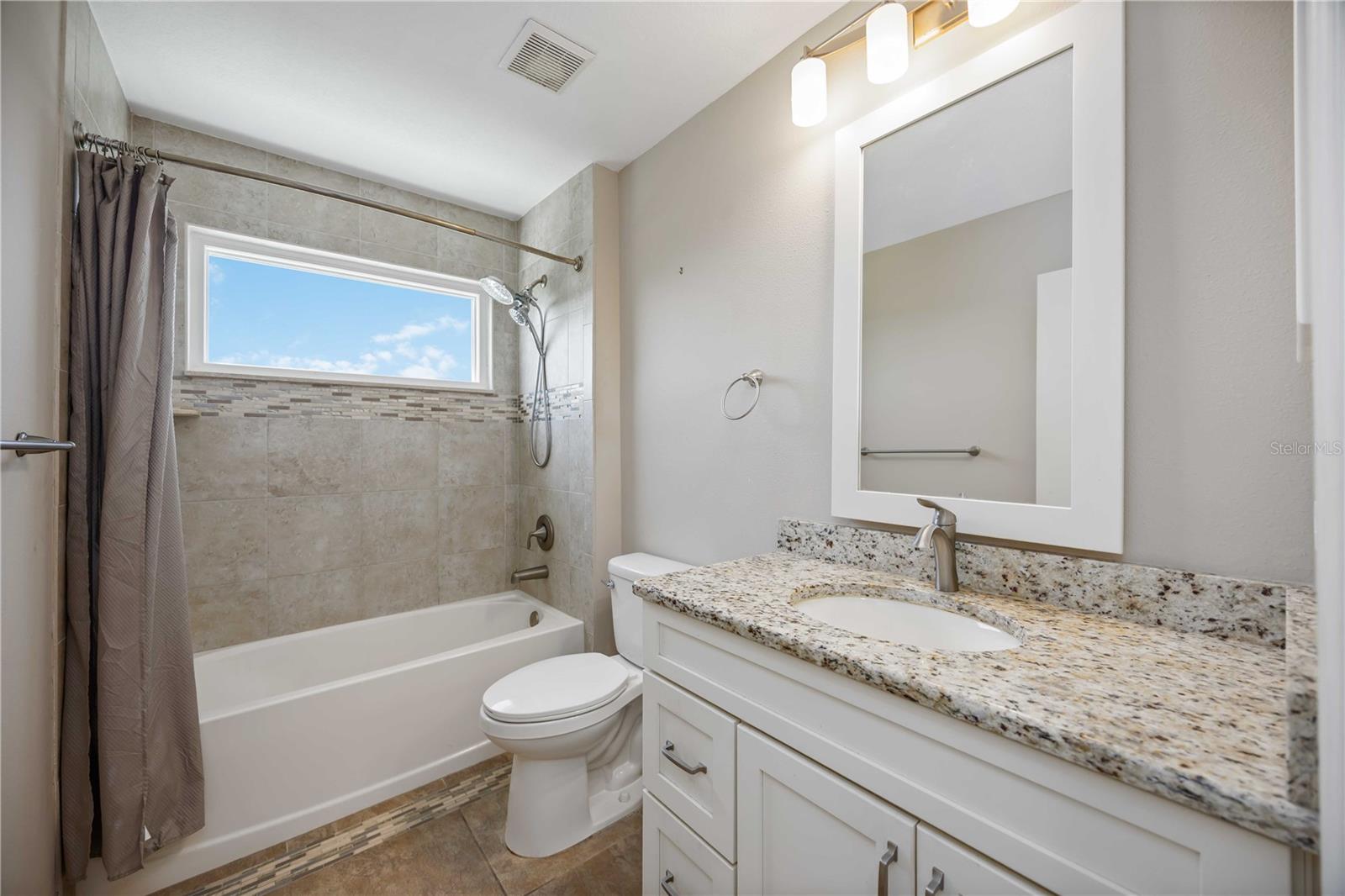 Image 35 of 66 For 1470 Bayshore Drive