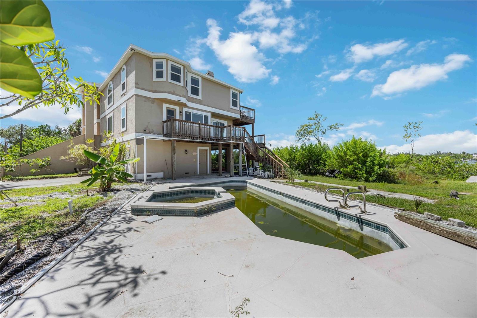 Image 41 of 66 For 1470 Bayshore Drive