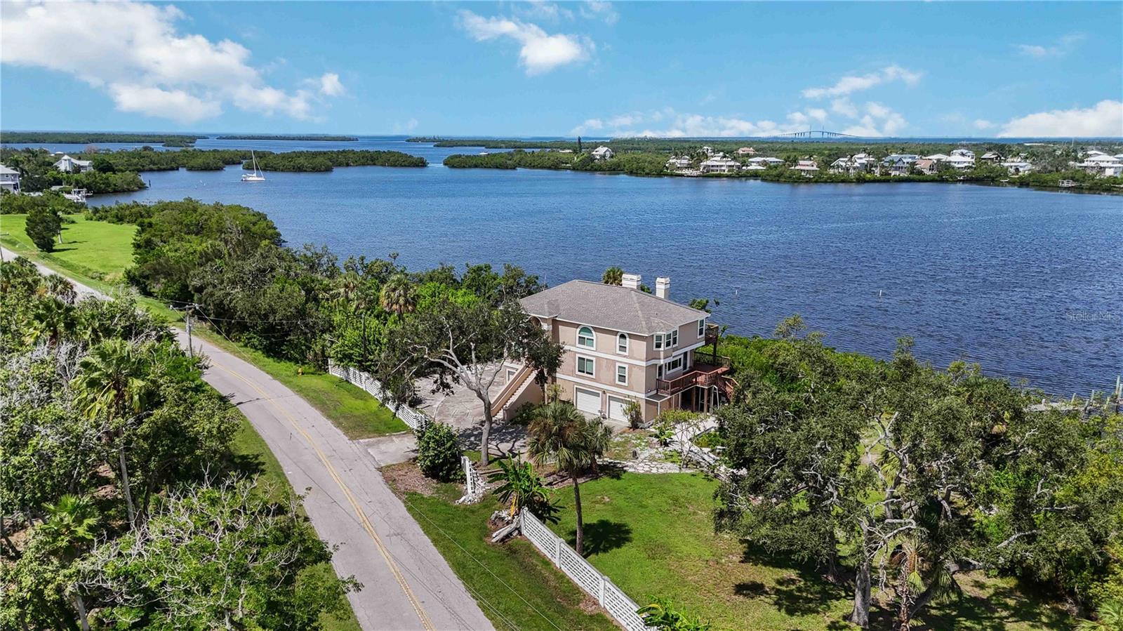 Image 49 of 66 For 1470 Bayshore Drive