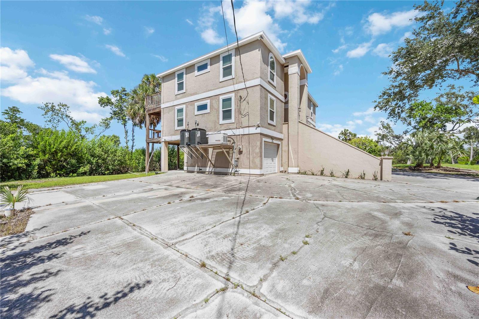 Image 8 of 66 For 1470 Bayshore Drive