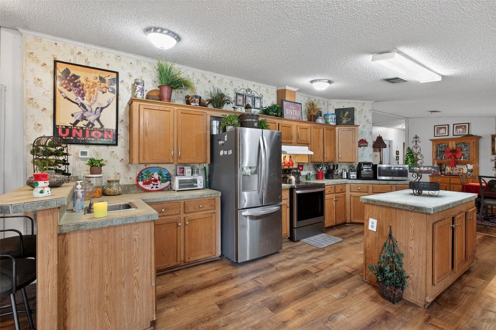 Image 12 of 51 For 41901 Pine Valley Drive