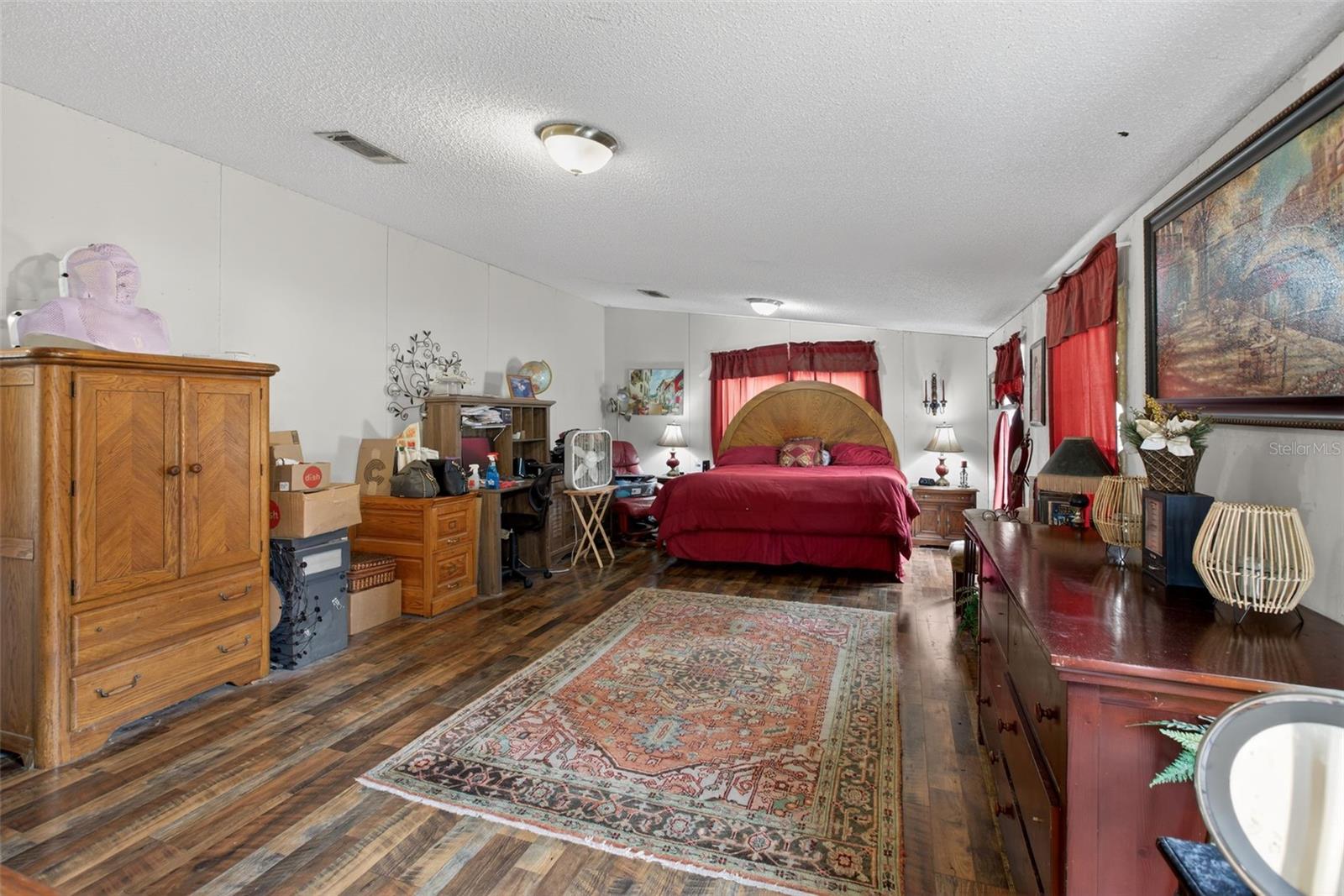 Image 25 of 51 For 41901 Pine Valley Drive