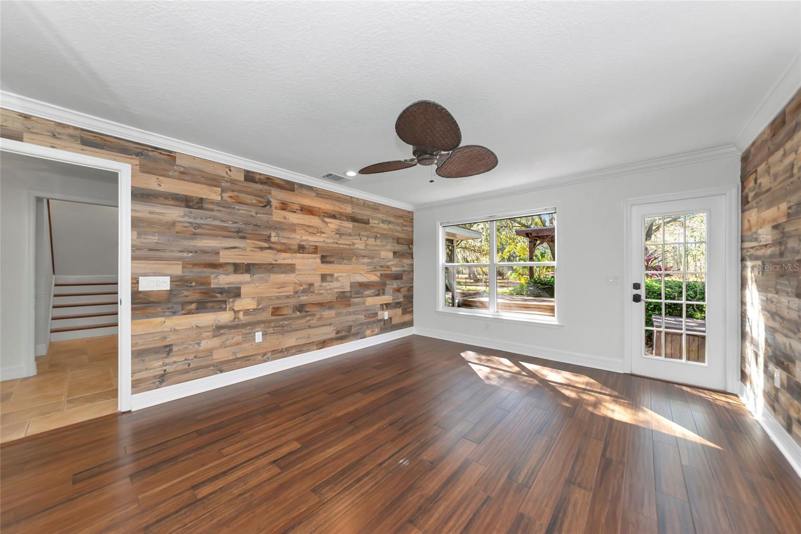 Image 15 of 82 For 15210 Waterline Road