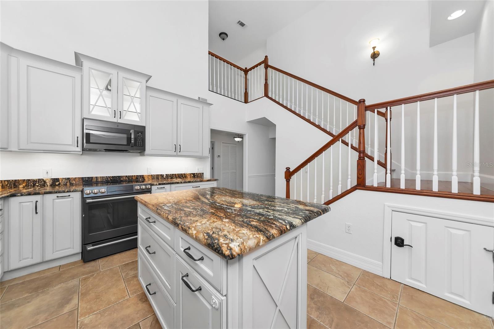 Image 25 of 82 For 15210 Waterline Road