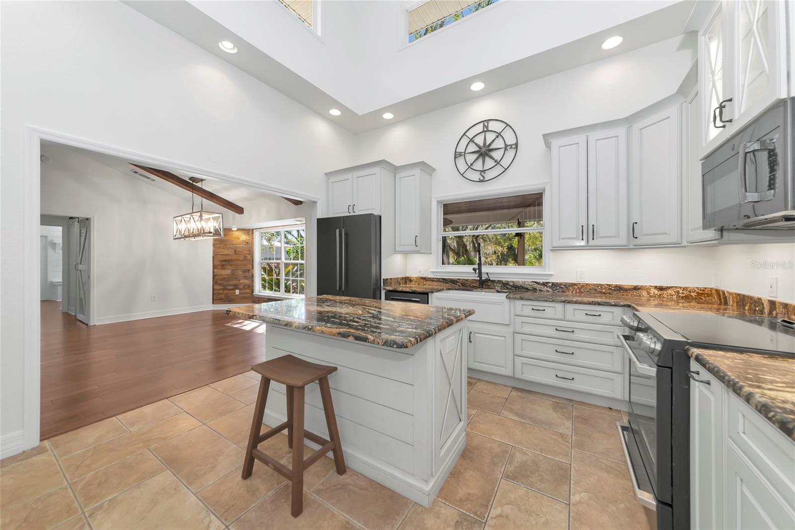 Image 30 of 82 For 15210 Waterline Road