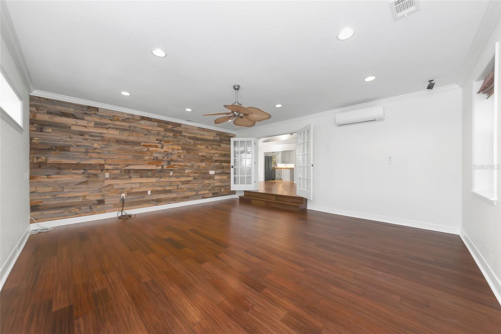 Image 32 of 82 For 15210 Waterline Road