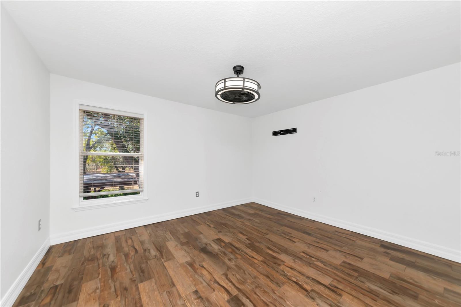 Image 40 of 82 For 15210 Waterline Road