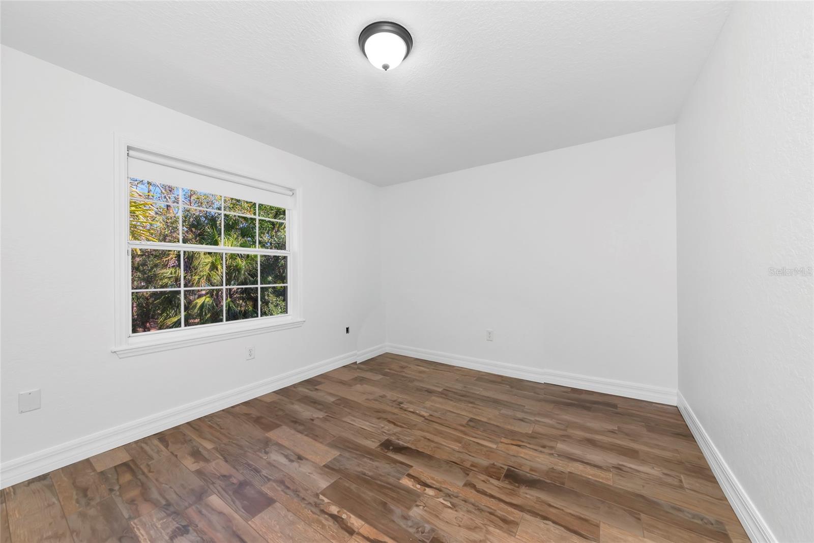 Image 43 of 82 For 15210 Waterline Road