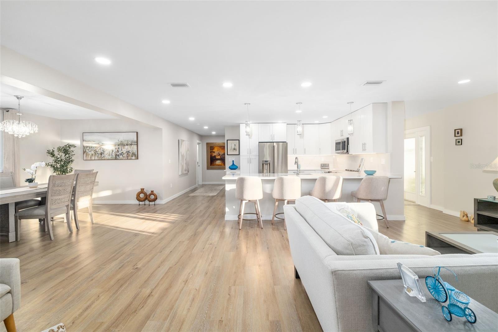 Image 15 of 36 For 5247 Carmilfra Drive