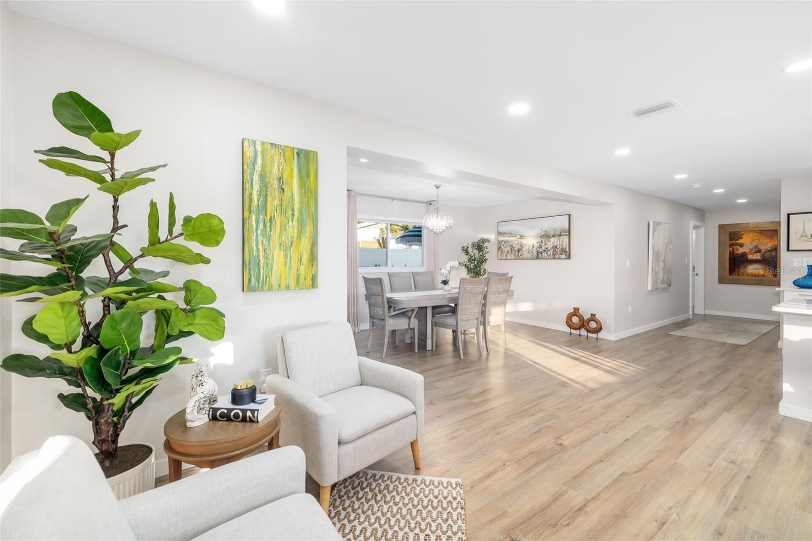 Image 17 of 36 For 5247 Carmilfra Drive