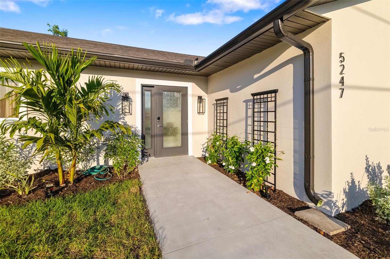 Image 2 of 36 For 5247 Carmilfra Drive