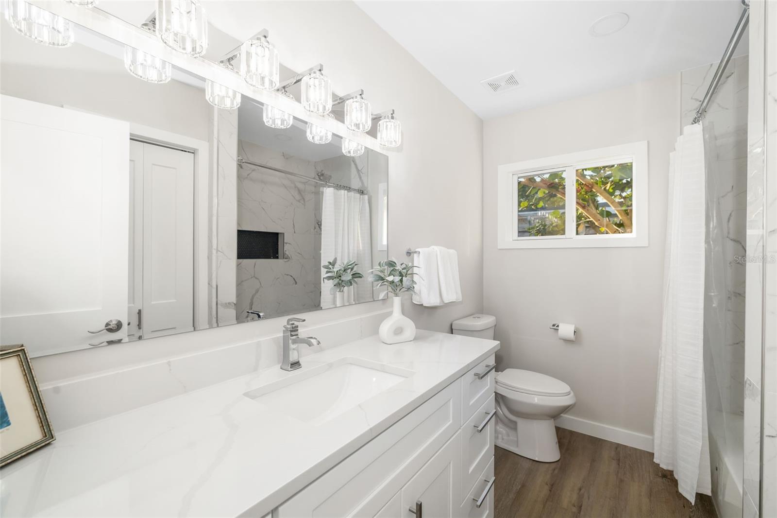 Image 26 of 36 For 5247 Carmilfra Drive