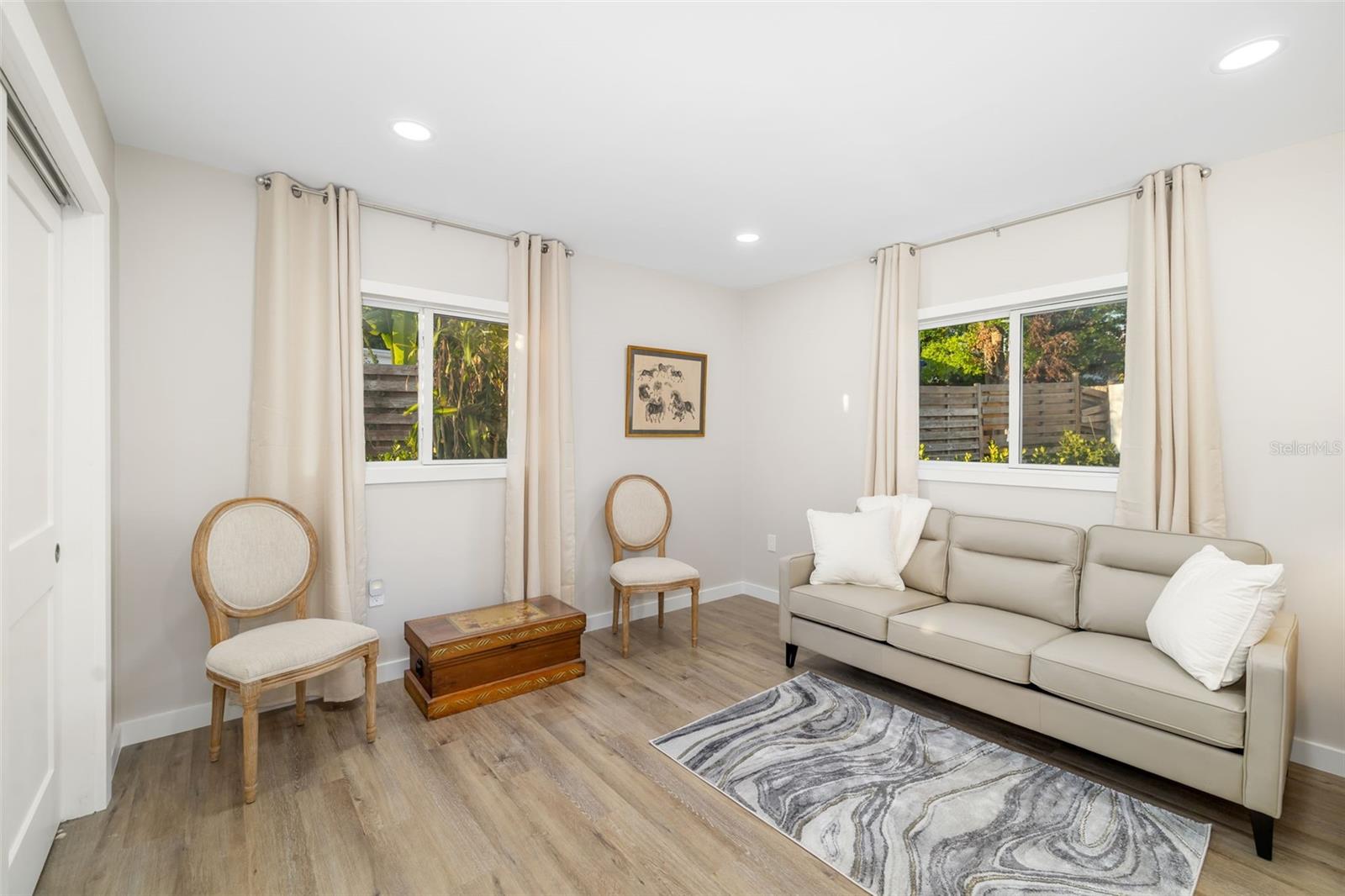 Image 27 of 36 For 5247 Carmilfra Drive