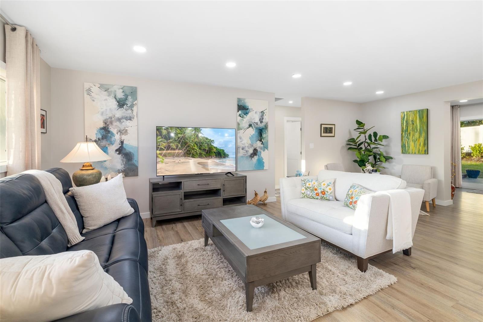 Image 4 of 36 For 5247 Carmilfra Drive