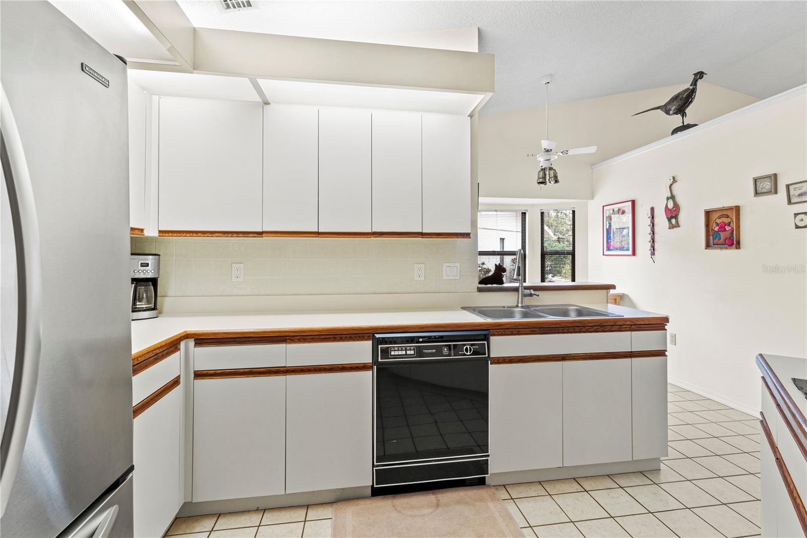 Image 19 of 52 For 5969 San Michelle Drive