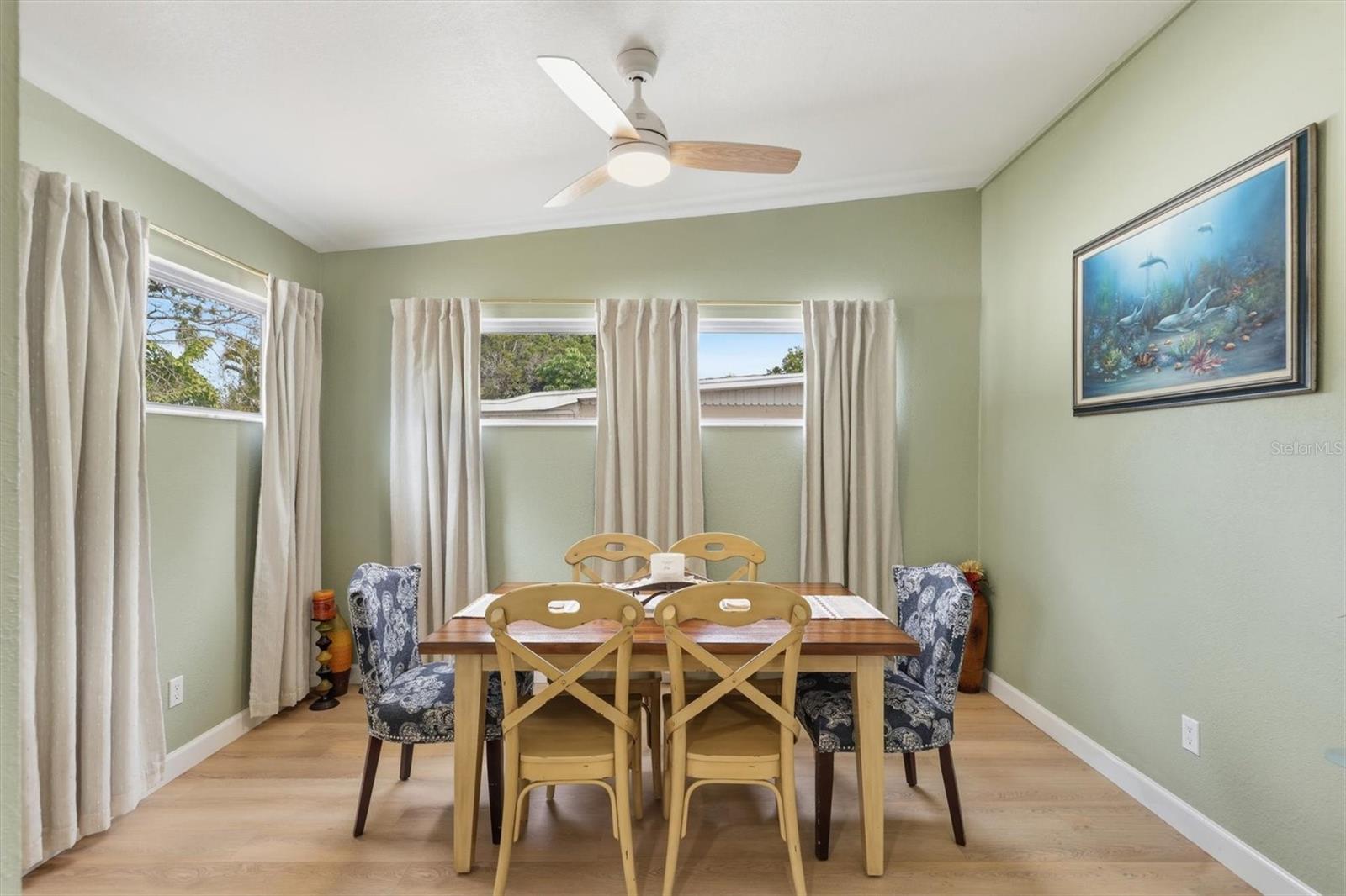 Image 13 of 25 For 4643 Brooksdale Drive