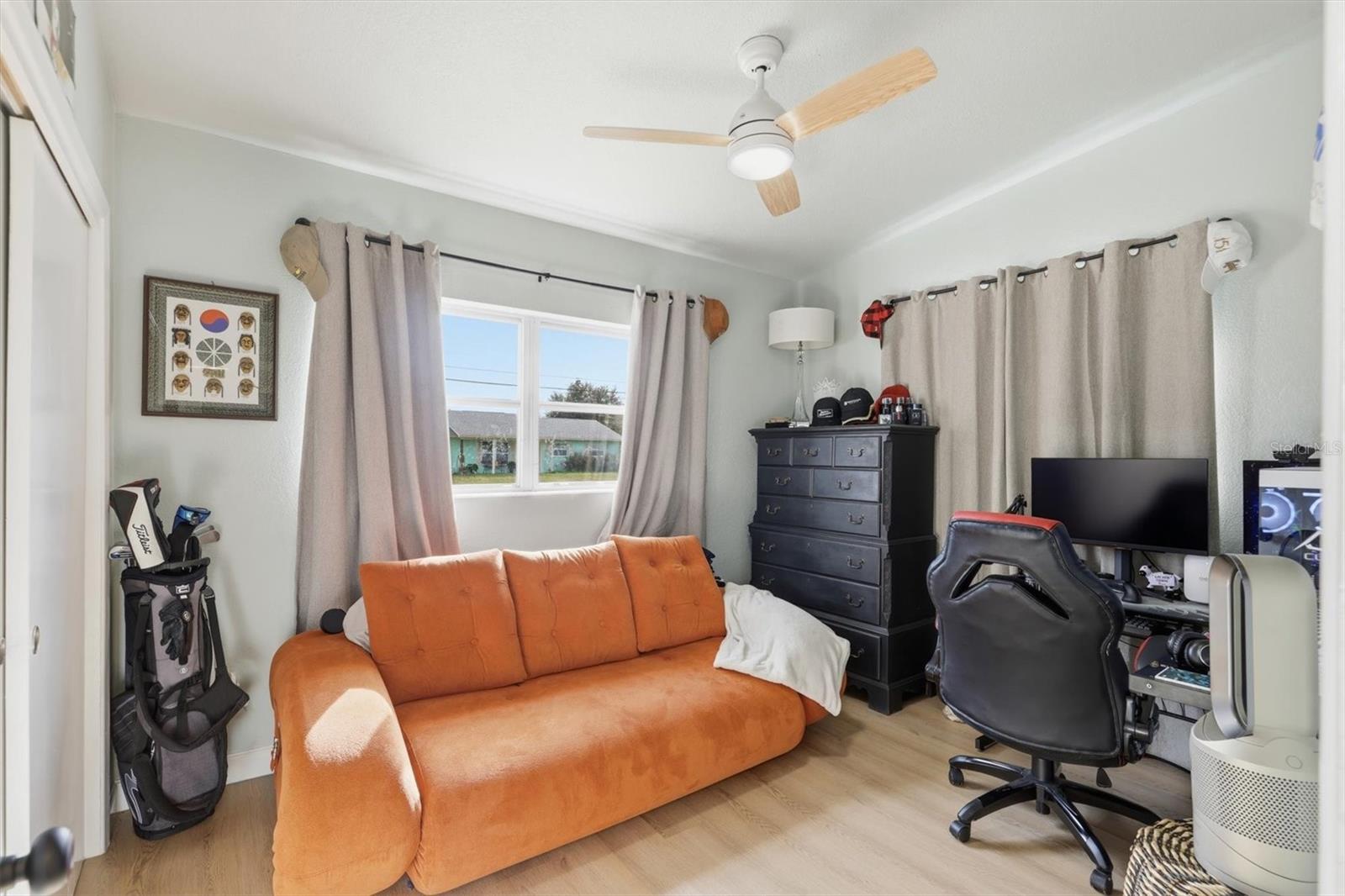 Image 16 of 25 For 4643 Brooksdale Drive