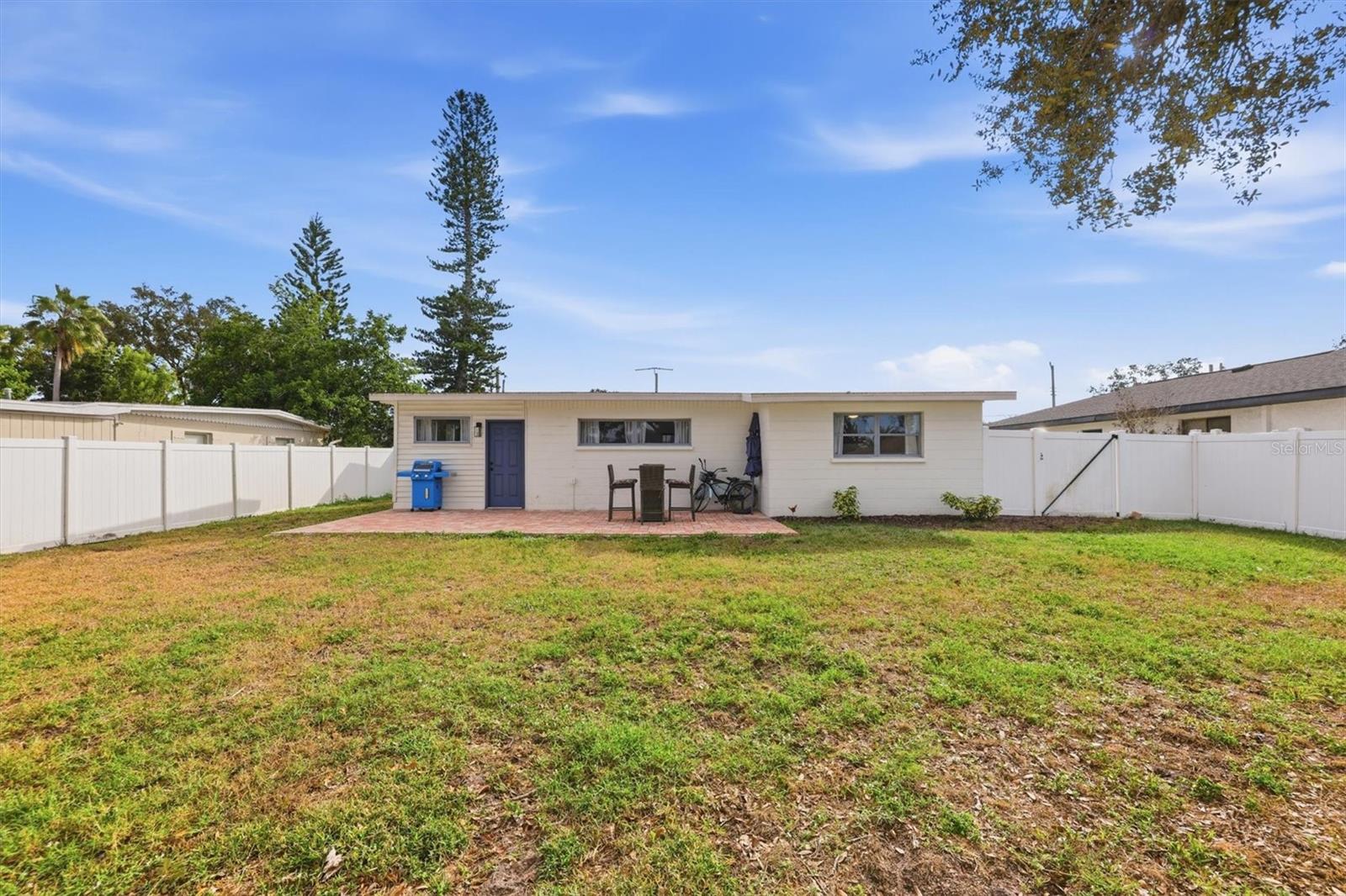 Image 21 of 25 For 4643 Brooksdale Drive