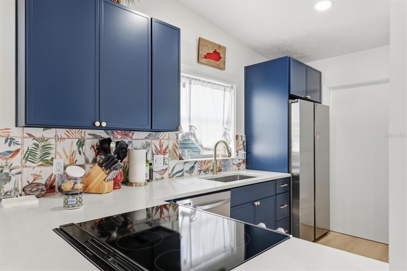 Image 7 of 25 For 4643 Brooksdale Drive