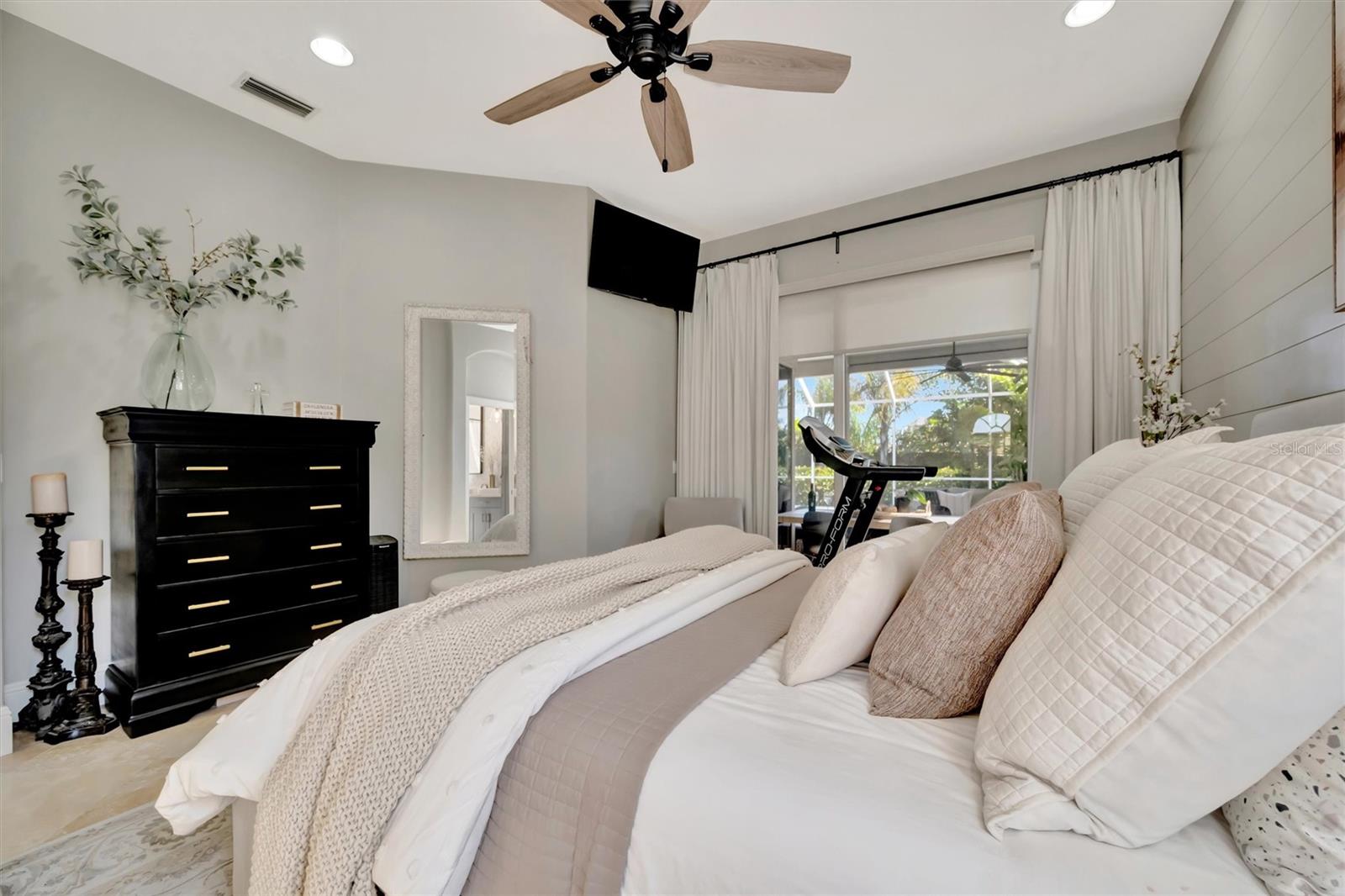 Image 30 of 85 For 191 Americas Cup Boulevard