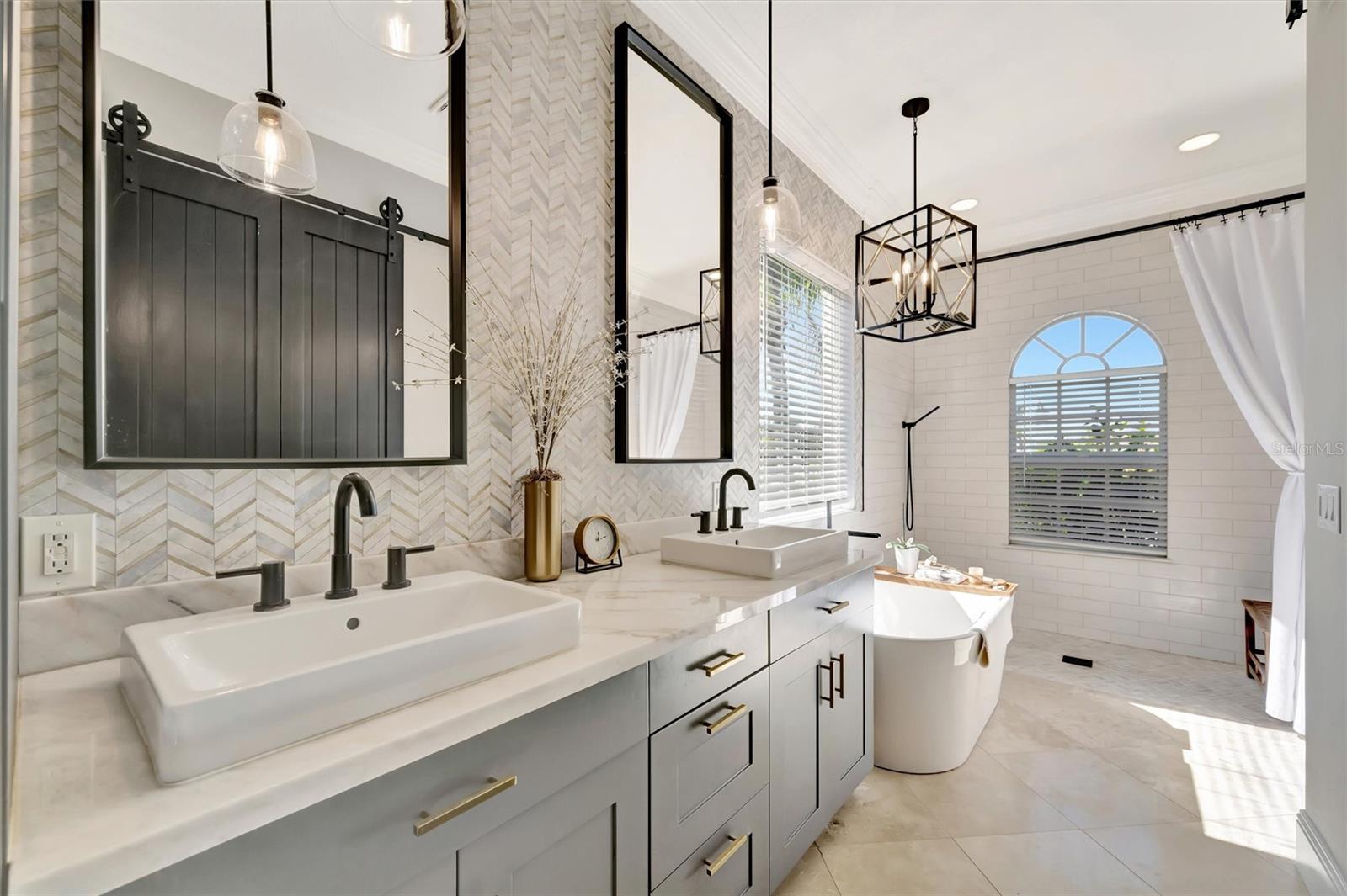 Image 31 of 85 For 191 Americas Cup Boulevard