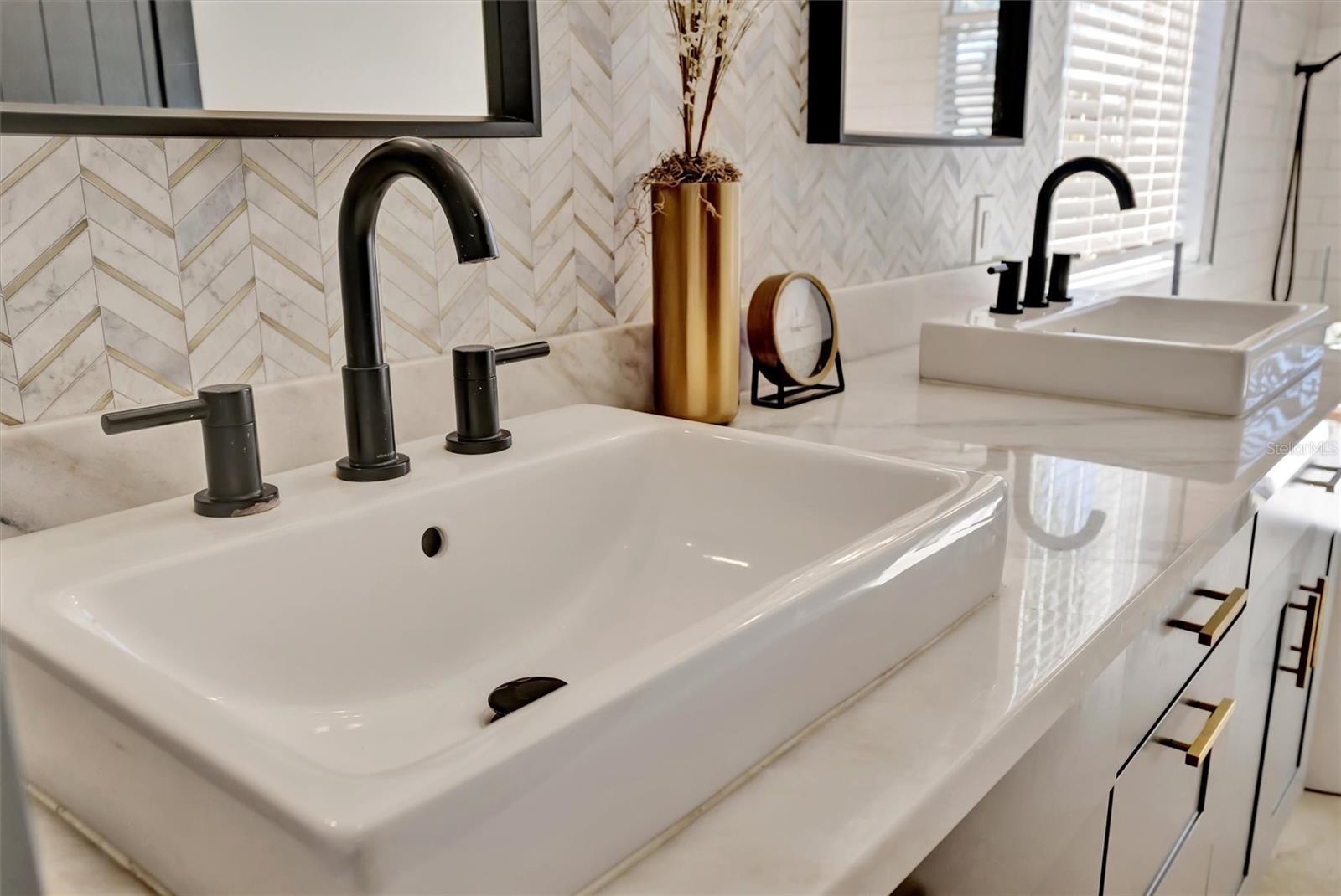 Image 33 of 85 For 191 Americas Cup Boulevard