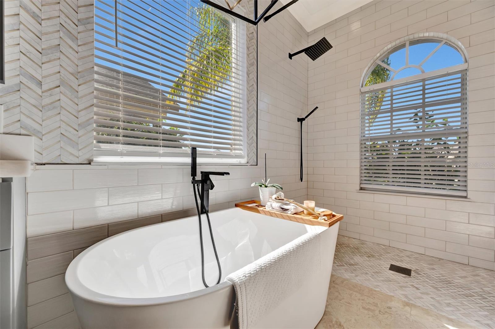 Image 34 of 85 For 191 Americas Cup Boulevard