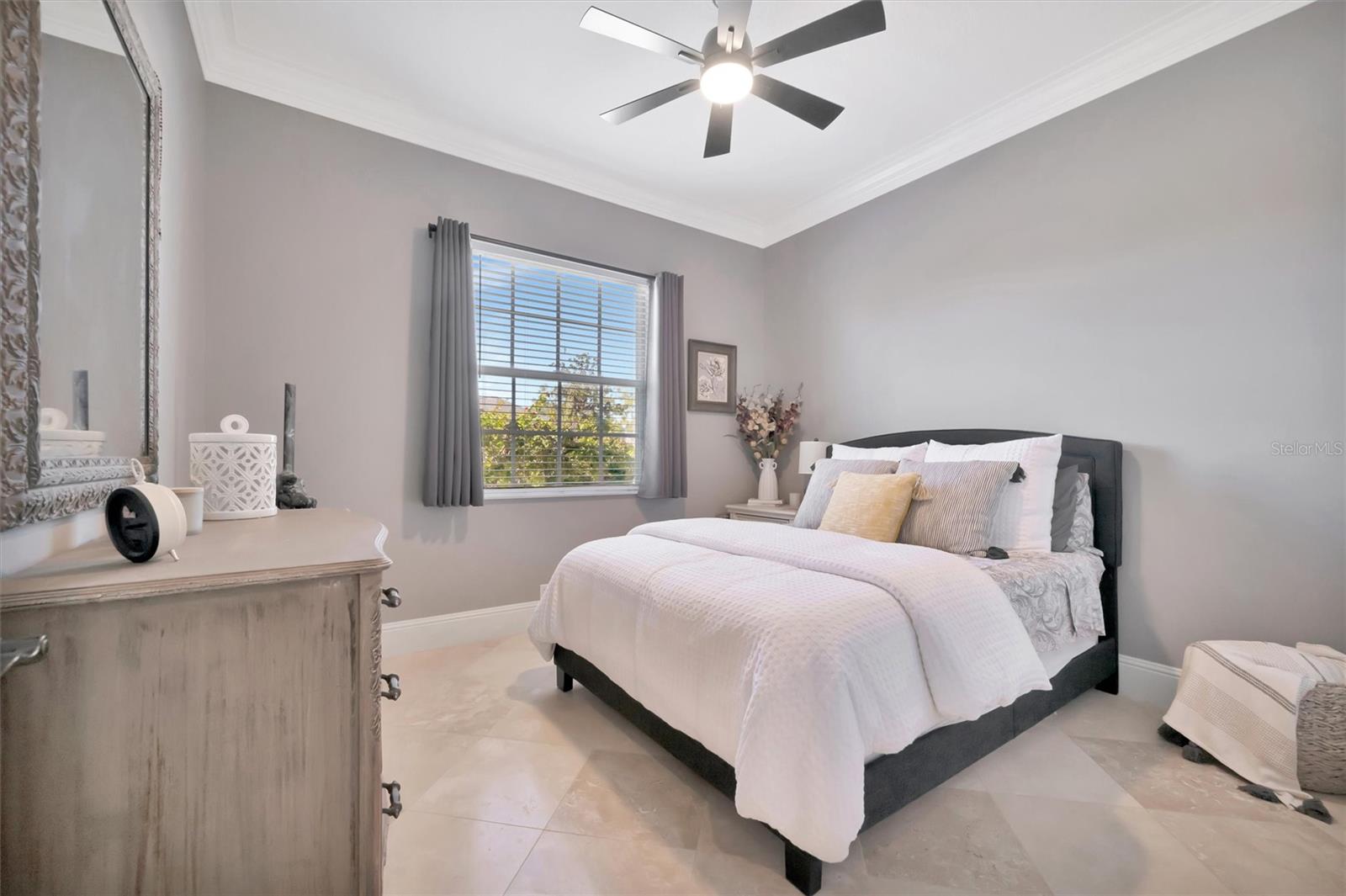 Image 38 of 85 For 191 Americas Cup Boulevard