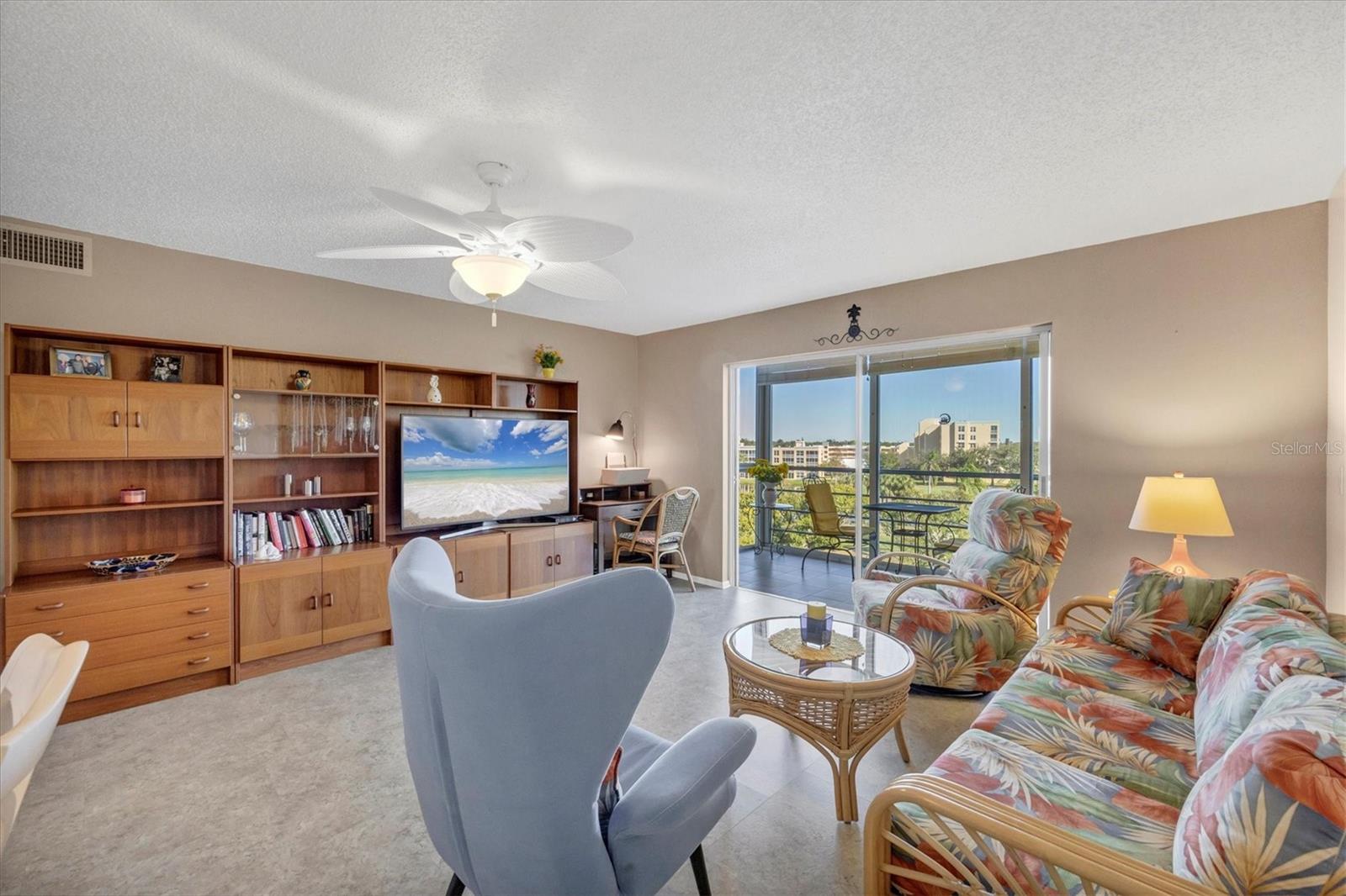 Image 10 of 61 For 3860 Ironwood Lane 505g