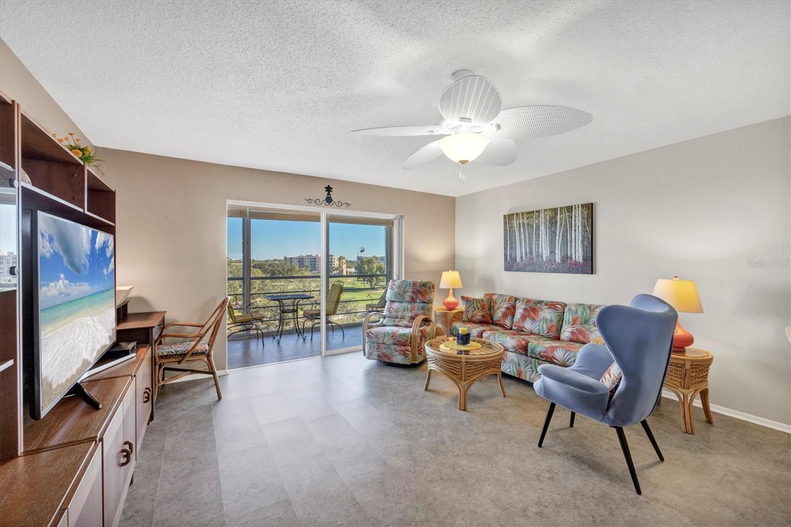 Image 9 of 61 For 3860 Ironwood Lane 505g