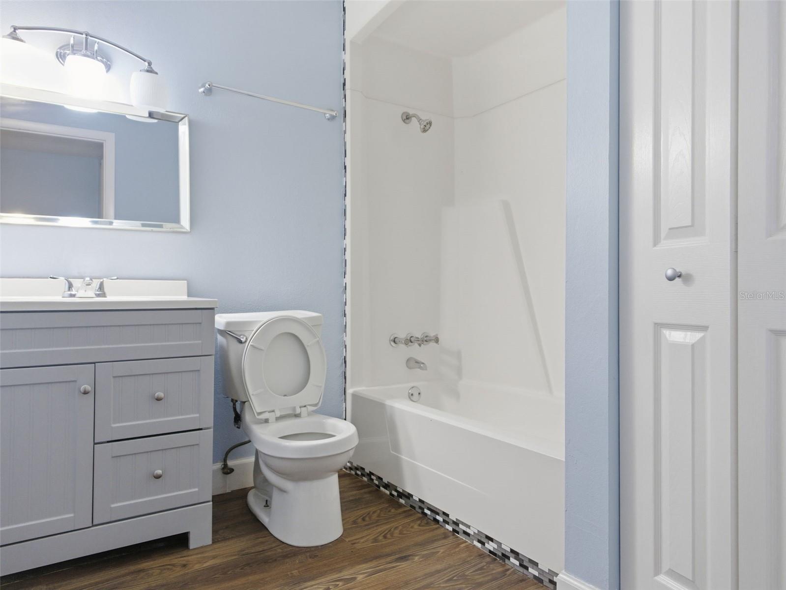 Image 20 of 31 For 6519 Newberry Road 1006