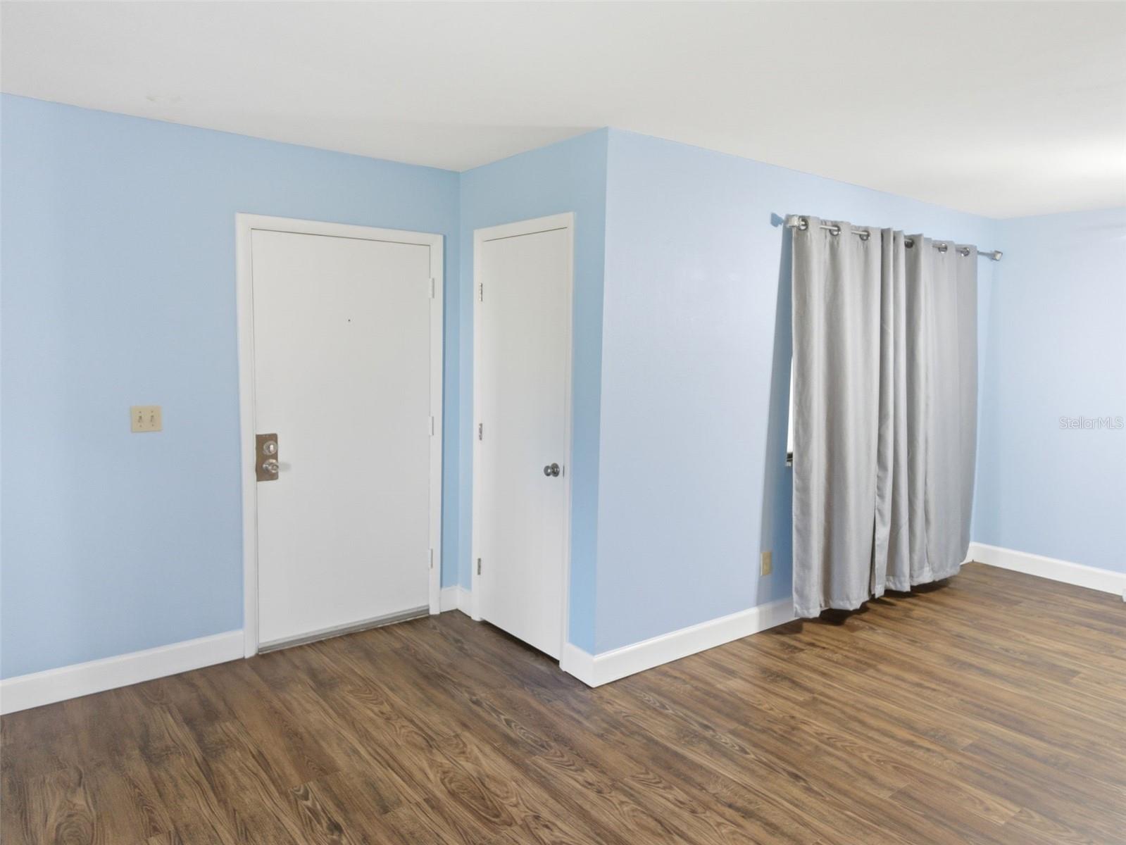 Image 3 of 31 For 6519 Newberry Road 1006