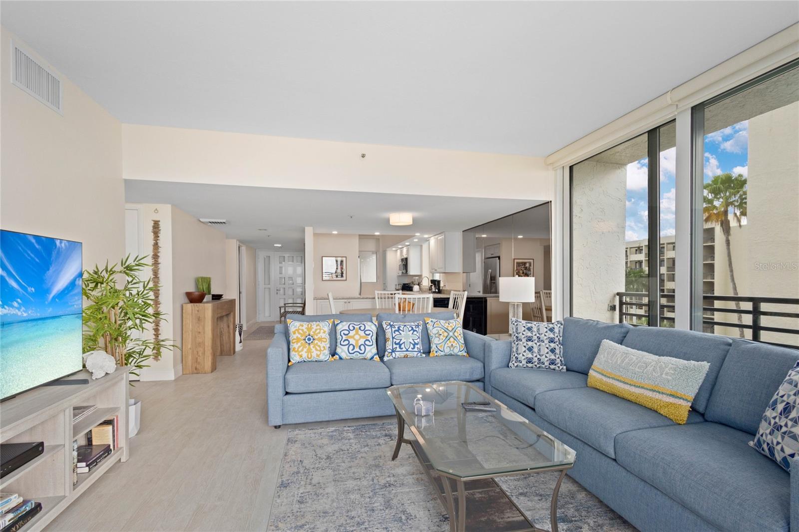 Image 16 of 43 For 1145 Gulf Of Mexico Drive 401