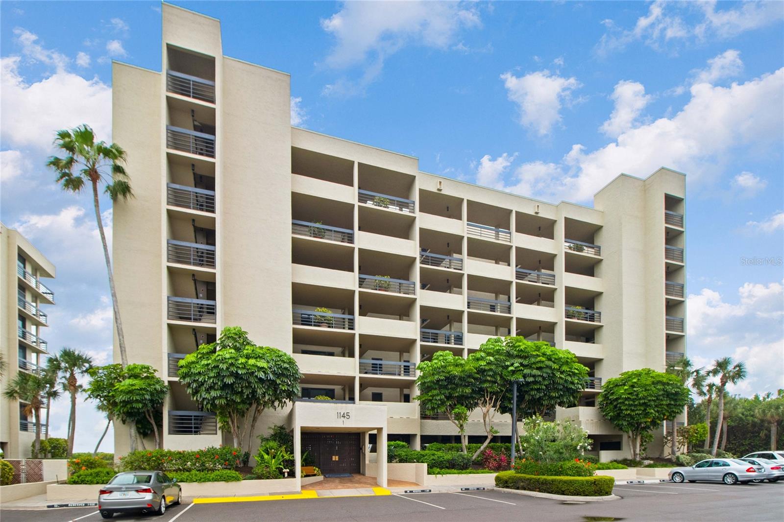 Image 2 of 43 For 1145 Gulf Of Mexico Drive 401