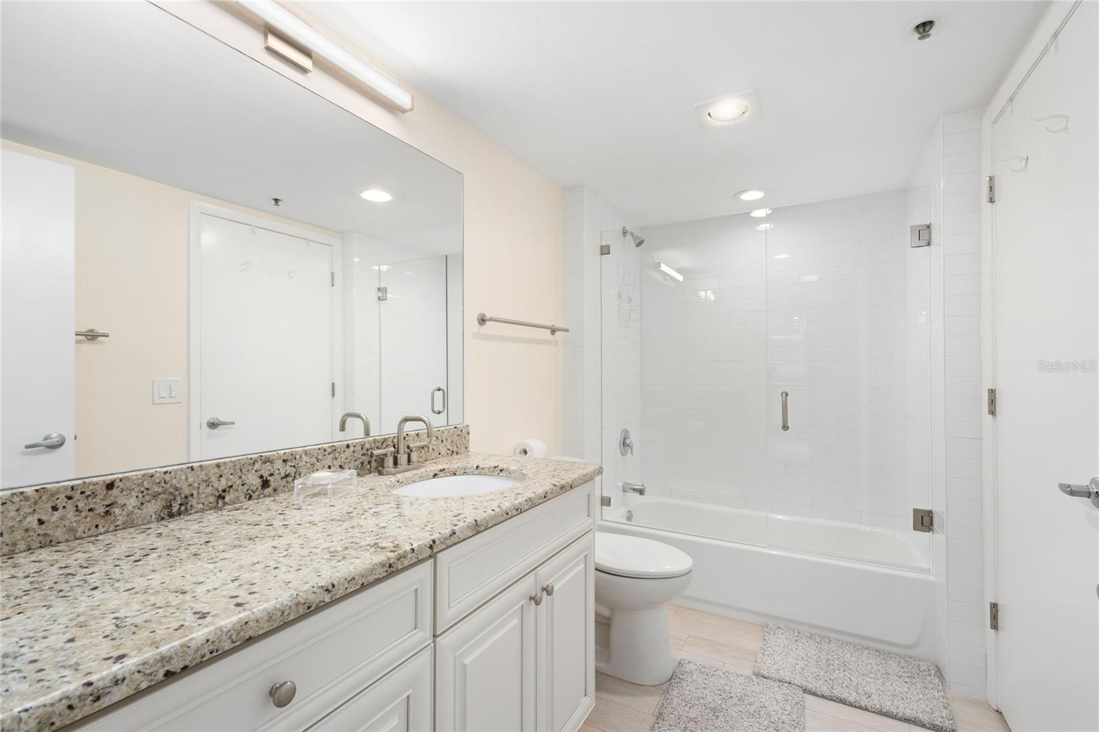 Image 26 of 43 For 1145 Gulf Of Mexico Drive 401