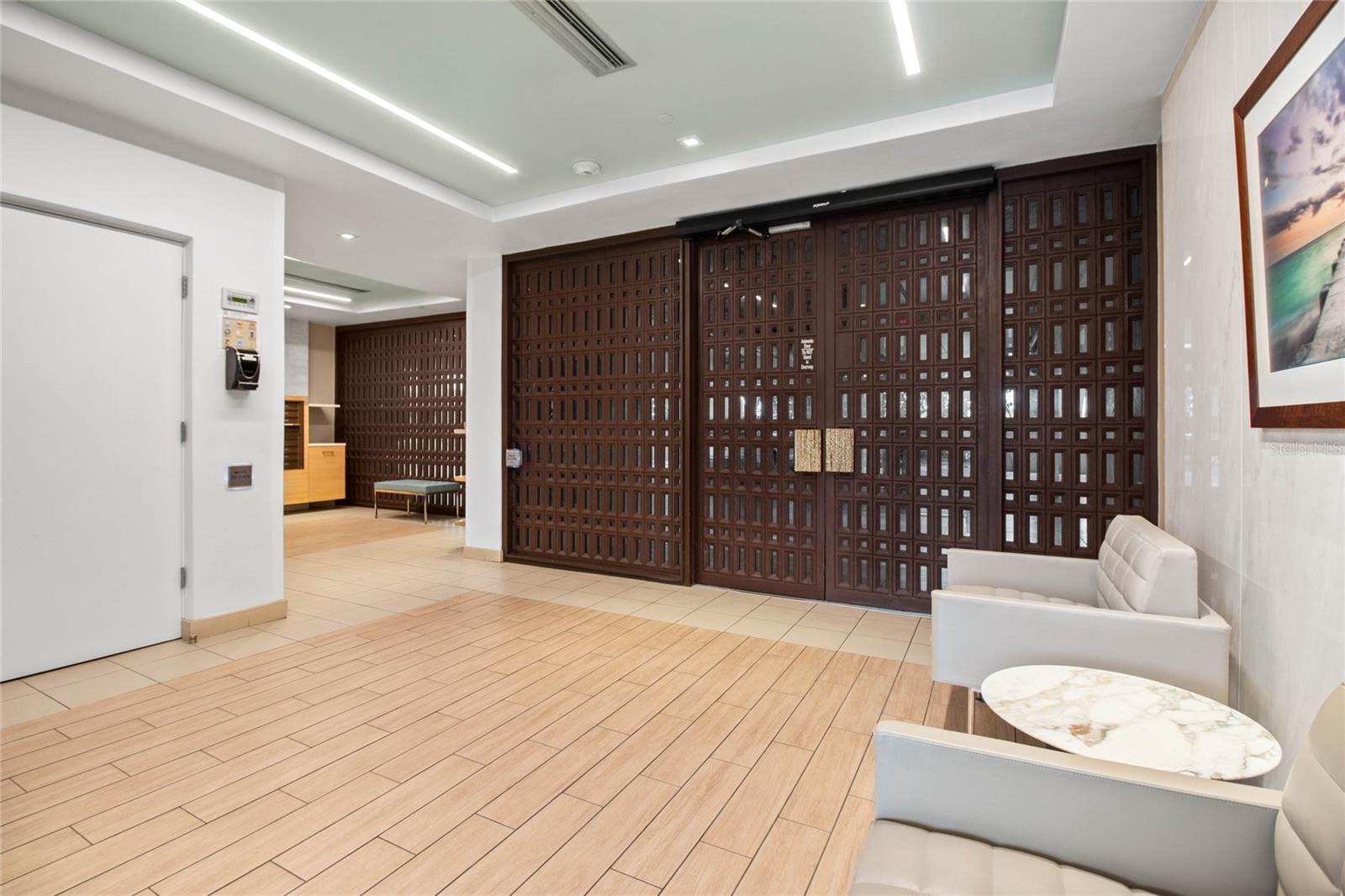 Image 29 of 43 For 1145 Gulf Of Mexico Drive 401