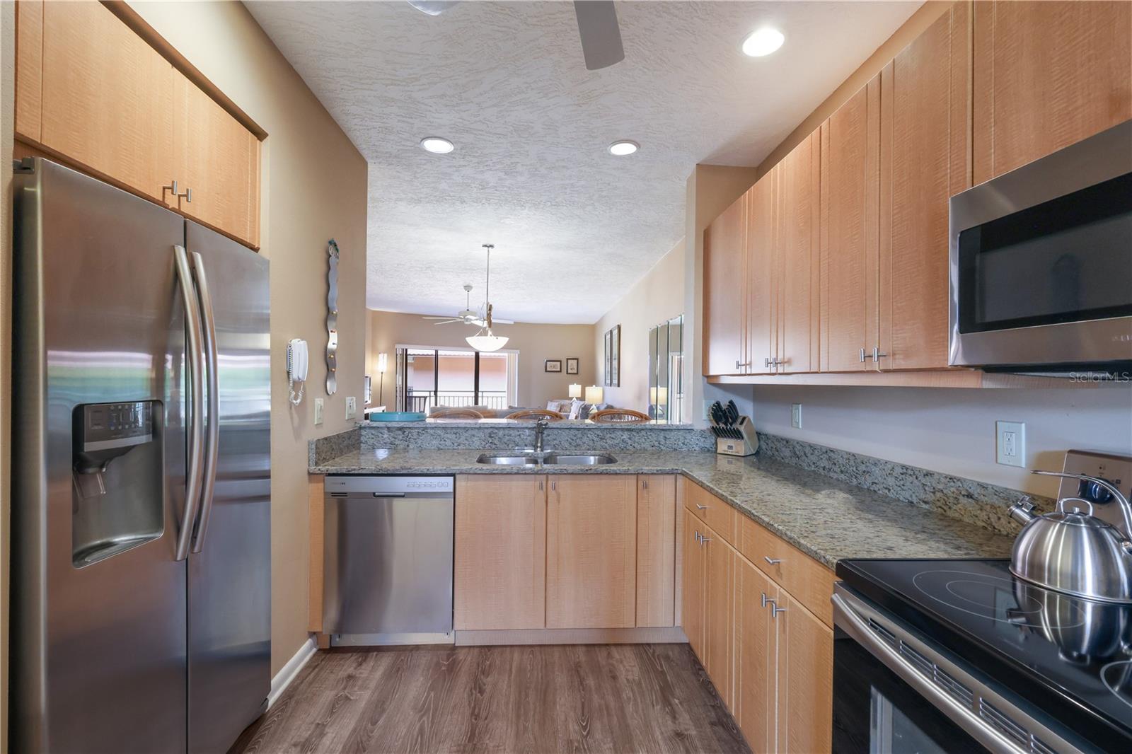 Image 27 of 38 For 6006 Gulf Drive 214