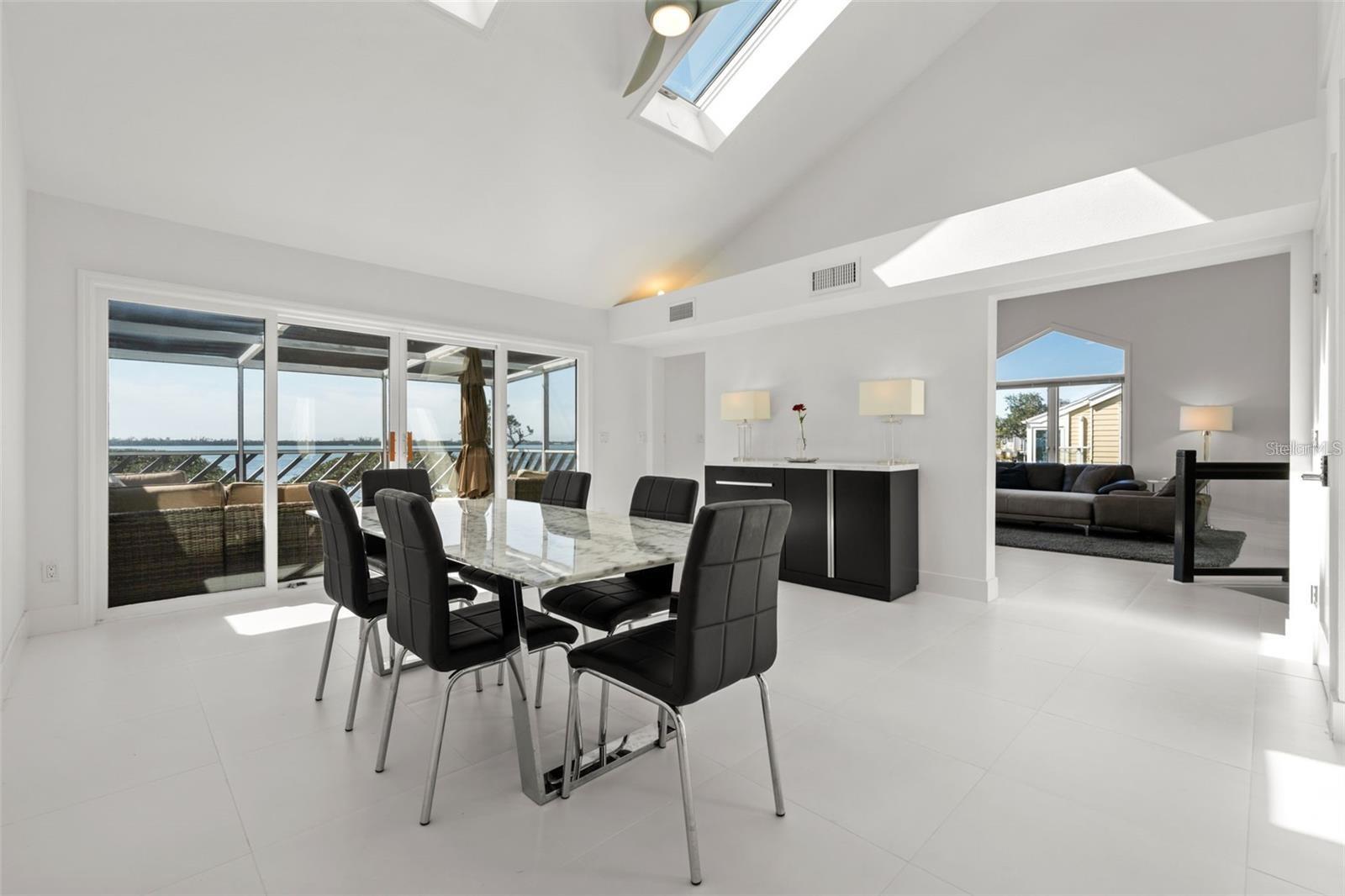 Image 26 of 96 For 73 Tidy Island Boulevard 73