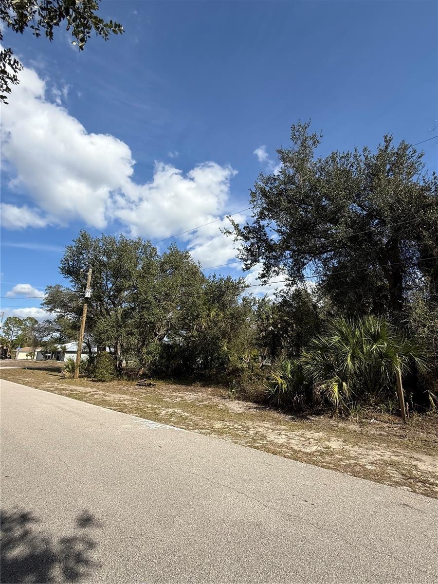 Image 2 of 10 For Maukbach Terrace